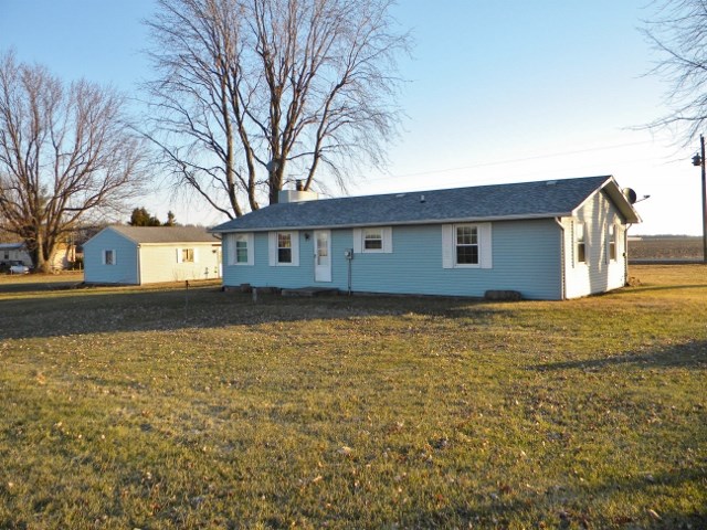1833 State Rte 19 Bourbon, IN 46504 - Photo 5 of 19