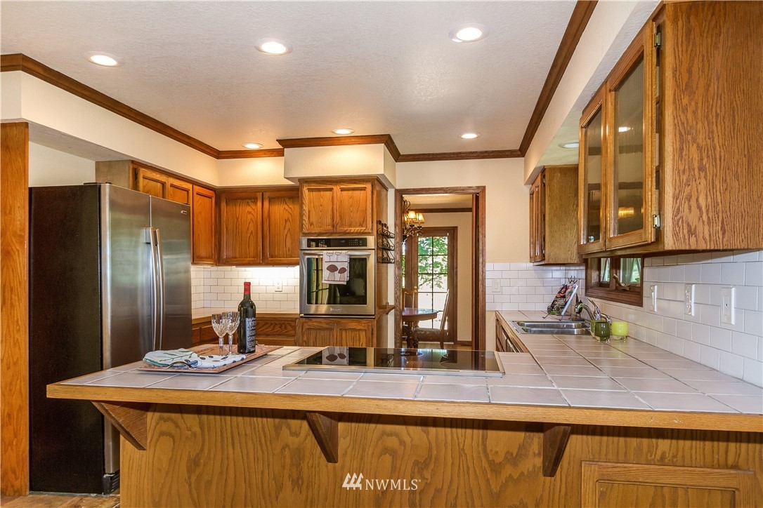 23217 39th Avenue Southeast Bothell, WA 98021 - Photo 7 of 23