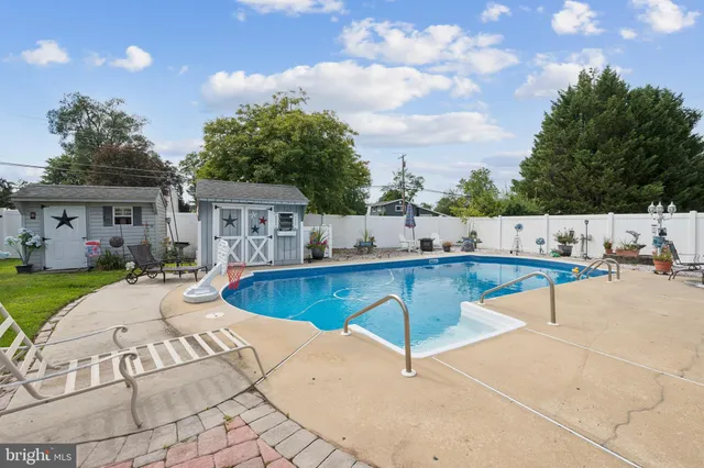 $450,000 | 17 Oakton Drive, Mantua, NJ 08051