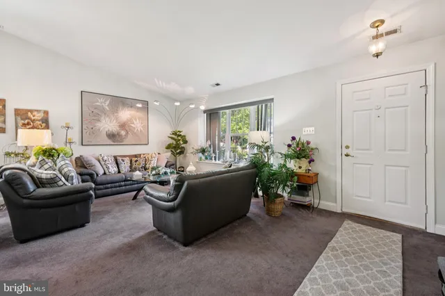 $450,000 | 17 Oakton Drive, Mantua, NJ 08051