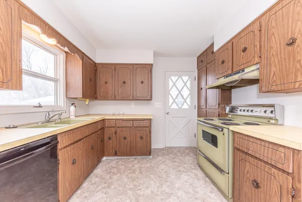 $150,000 | 701 Michigan Avenue, Monroe, MI 48162