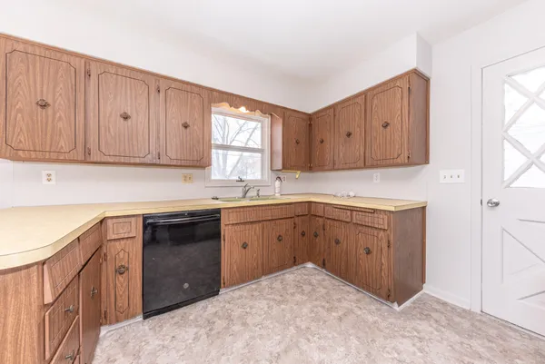 $150,000 | 701 Michigan Avenue, Monroe, MI 48162