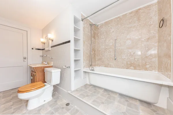 $150,000 | 701 Michigan Avenue, Monroe, MI 48162