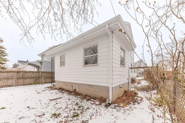 $150,000 | 701 Michigan Avenue, Monroe, MI 48162