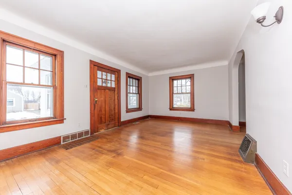 $150,000 | 701 Michigan Avenue, Monroe, MI 48162