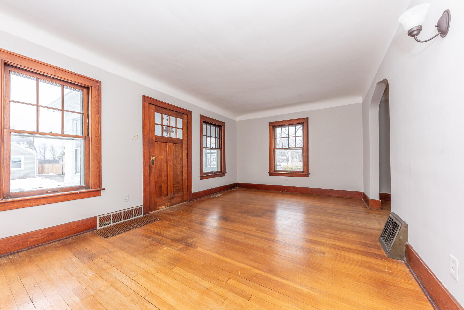 701 Michigan Avenue Monroe, MI 48162 - Photo 6 of 35 5.