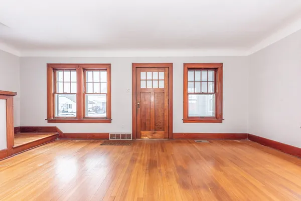 $150,000 | 701 Michigan Avenue, Monroe, MI 48162