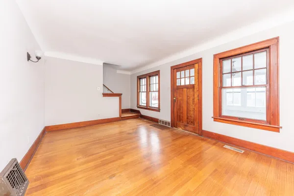 $150,000 | 701 Michigan Avenue, Monroe, MI 48162