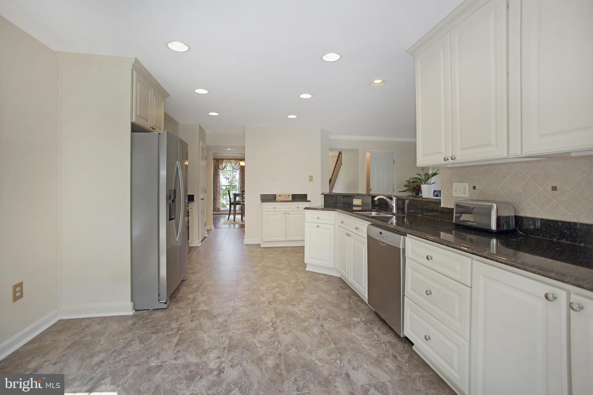 6008 Sandy Ridge Elkridge, MD 21075 - Photo 7 of 31 Kitchen