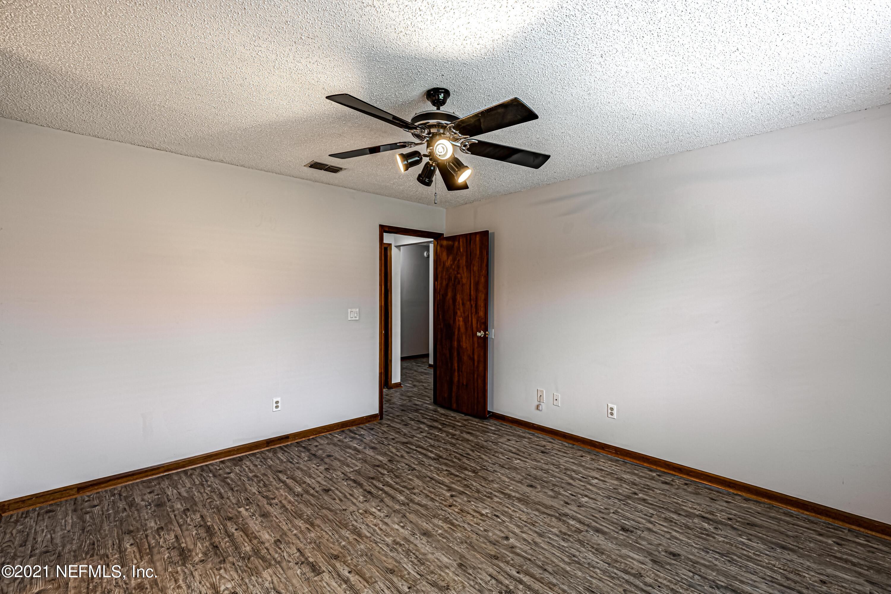 2226 Mareeba Road Jacksonville, FL 32246 - Photo 19 of 30 19-Owner's Bedroom