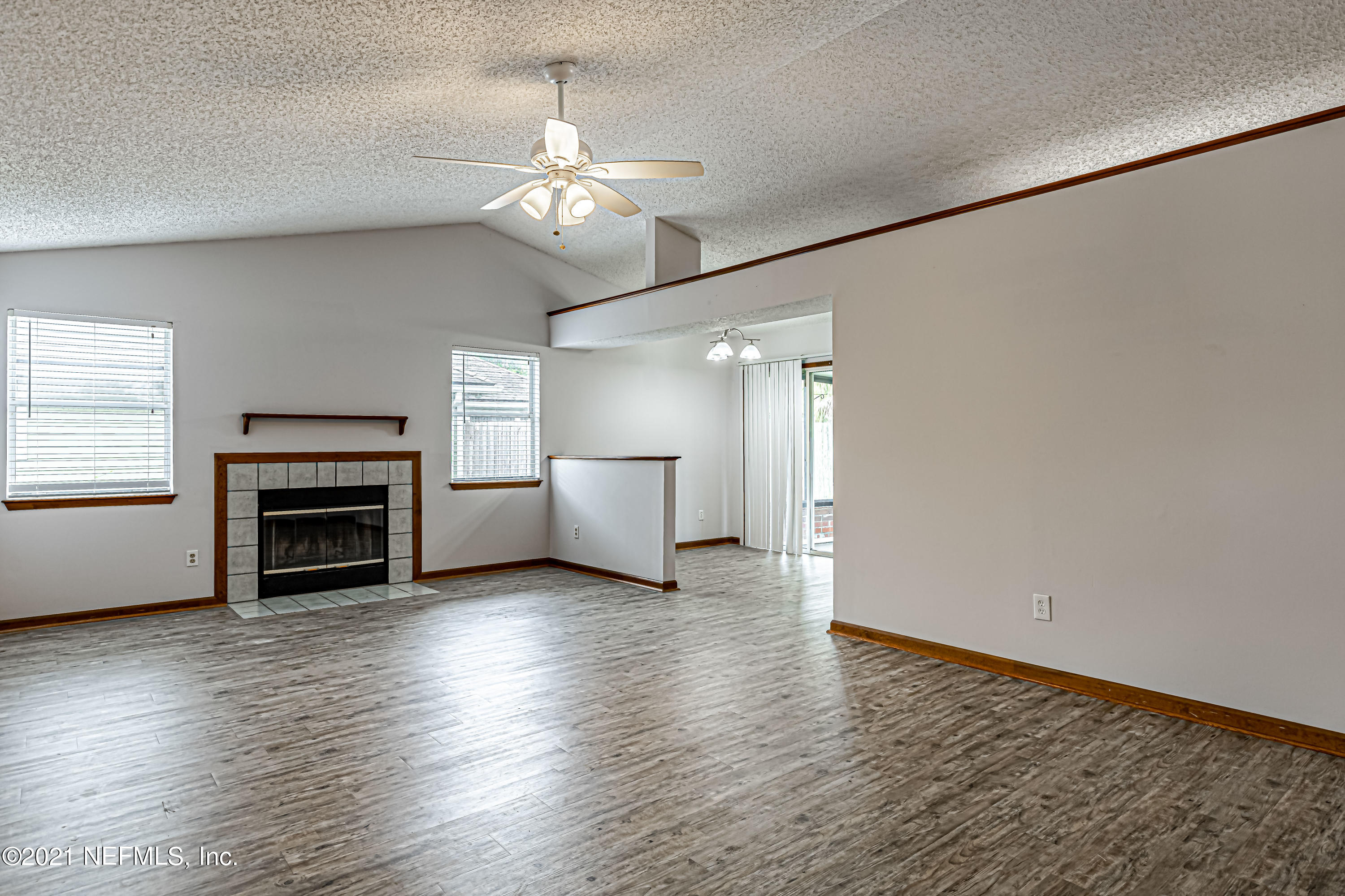 2226 Mareeba Road Jacksonville, FL 32246 - Photo 7 of 30 7-Living Room