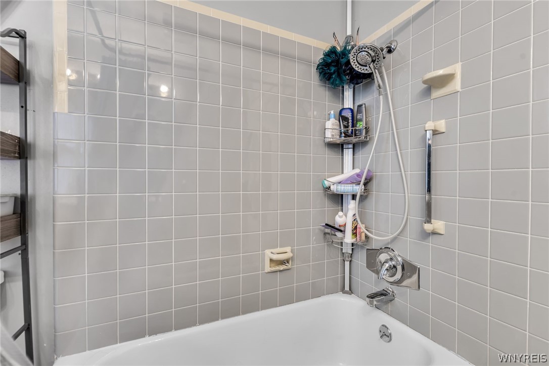 175 Dorchester Road Buffalo, NY 14213 - Photo 33 of 41