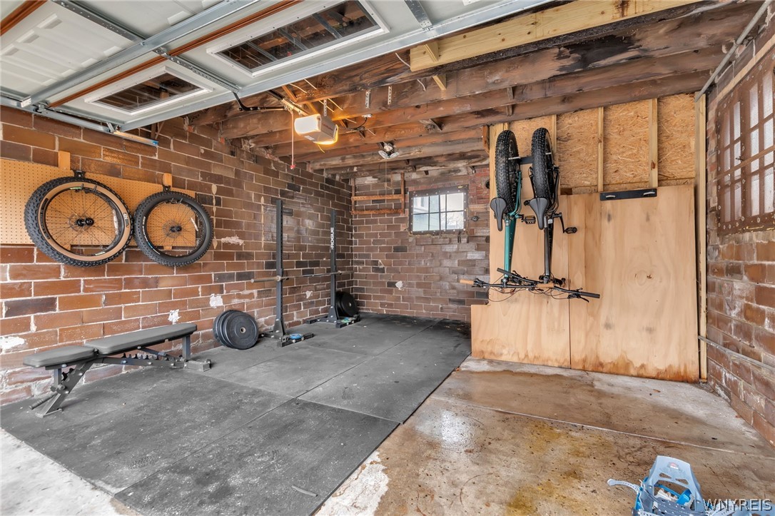 175 Dorchester Road Buffalo, NY 14213 - Photo 5 of 41