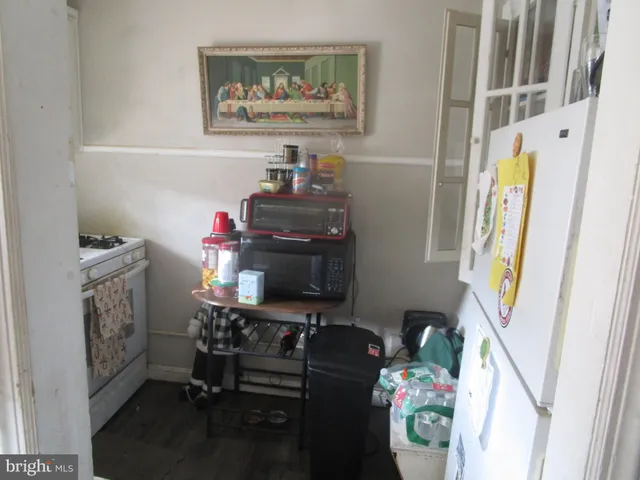 a bathroom with a sink and toilet