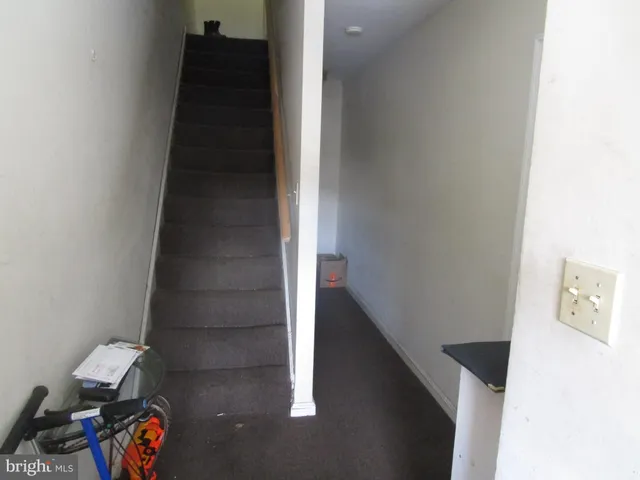 a view of entryway and workspace