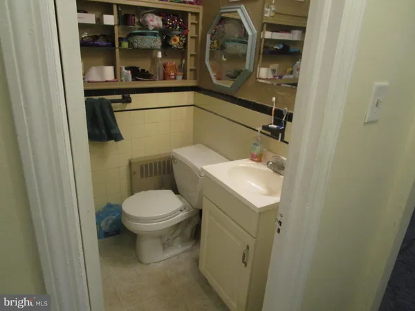 $269,000 | 887 Windermere Avenue, Drexel Hill, PA 19026