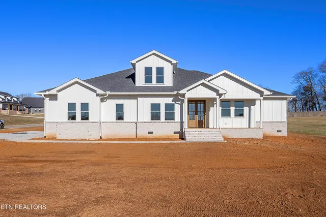 $890,000 | 5929 John Drive, Greenback, TN 37742