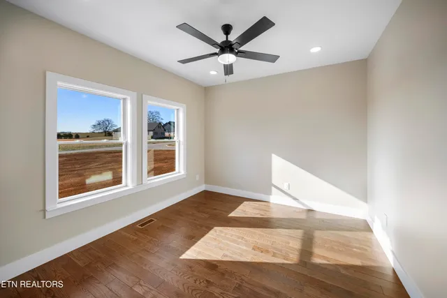 $890,000 | 5929 John Drive, Greenback, TN 37742