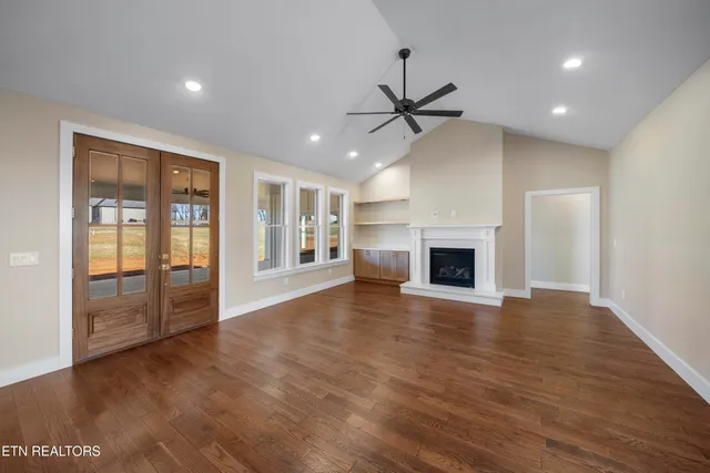 $890,000 | 5929 John Drive, Greenback, TN 37742