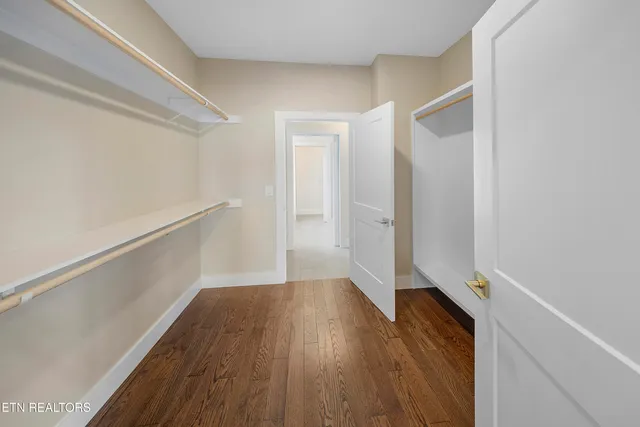 $890,000 | 5929 John Drive, Greenback, TN 37742