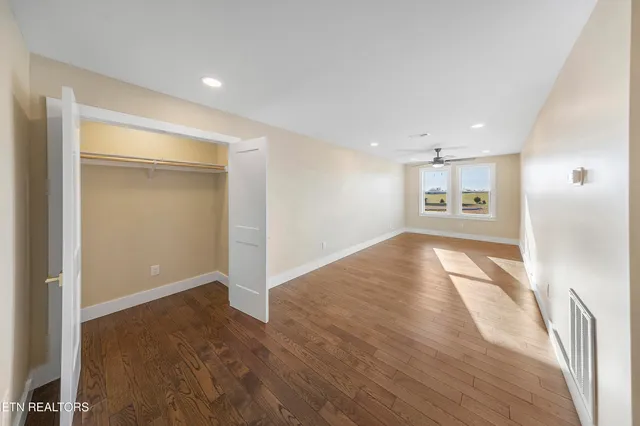 $890,000 | 5929 John Drive, Greenback, TN 37742