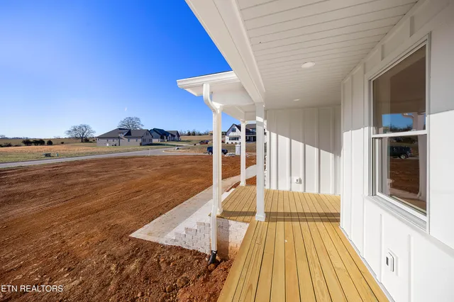 $890,000 | 5929 John Drive, Greenback, TN 37742