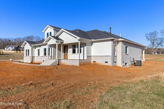 $890,000 | 5929 John Drive, Greenback, TN 37742