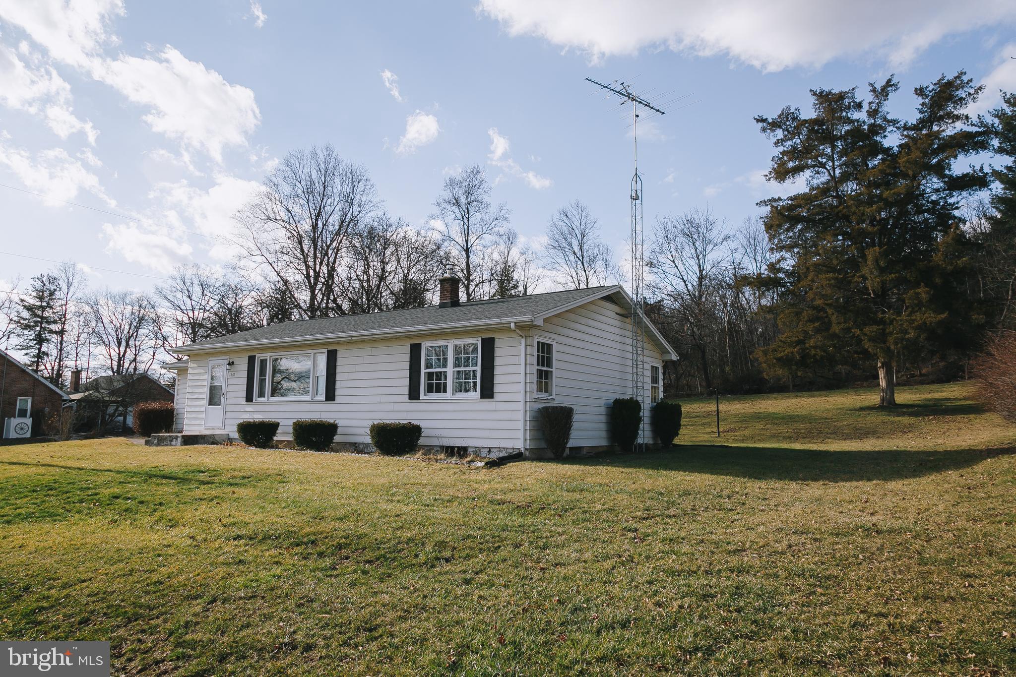 1665 Knoxlyn Road Gettysburg, PA 17325 - Photo 4 of 43 Gallery Image 4
