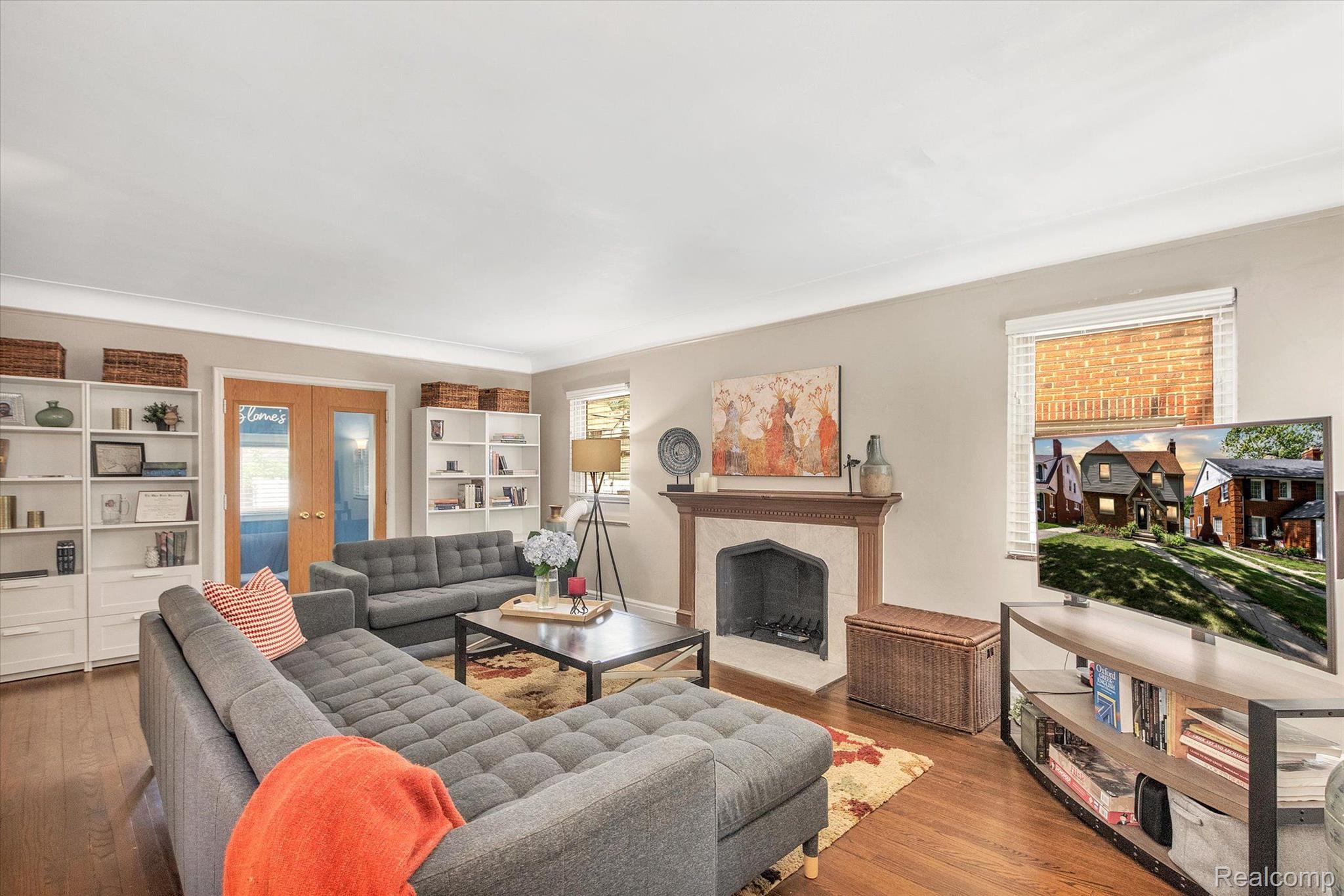 14361 Greenview Road Detroit, MI 48223 - Photo 8 of 45