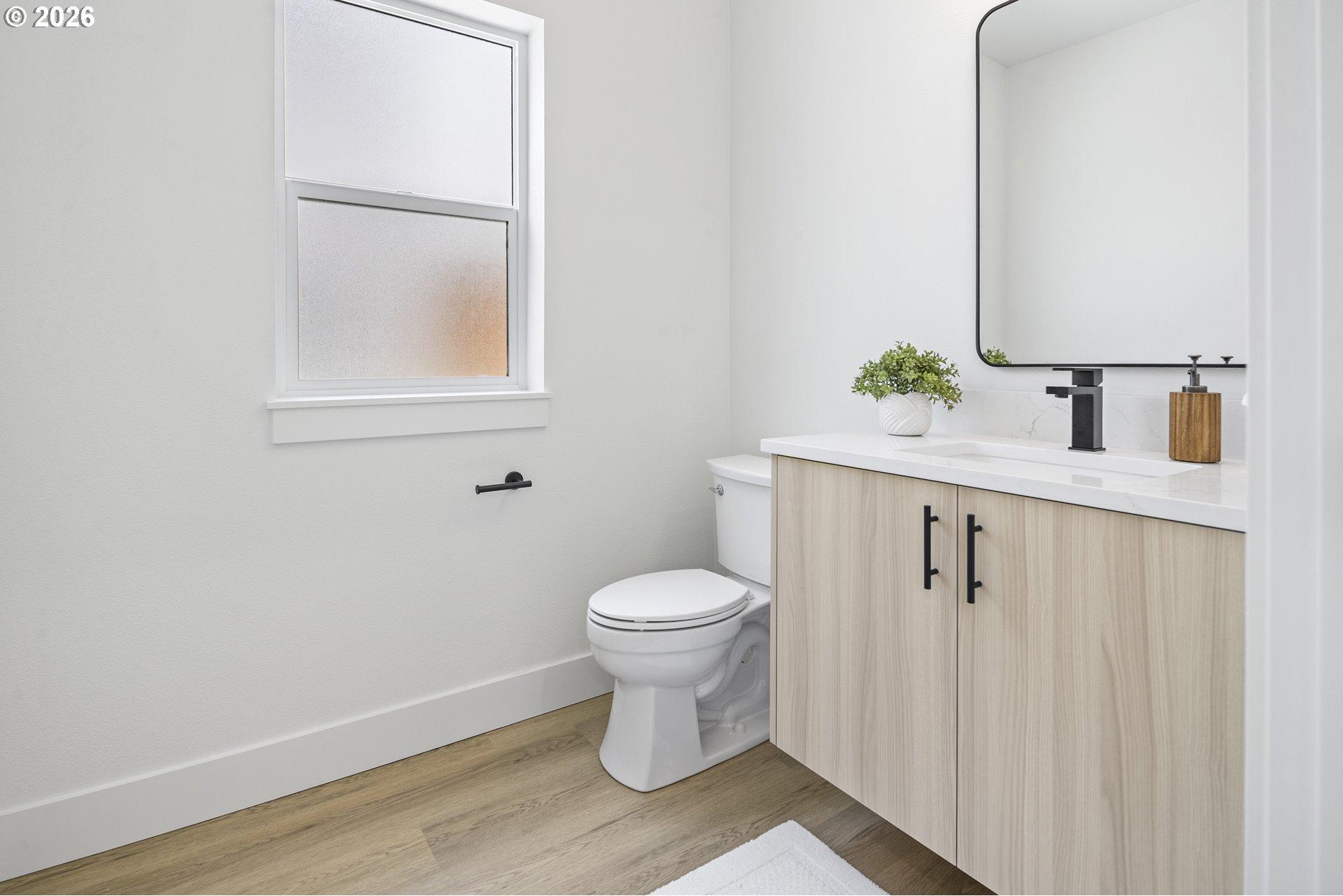 2011 Southwest Moss Street Portland, OR 97219 - Photo 11 of 23 Gallery Image 11