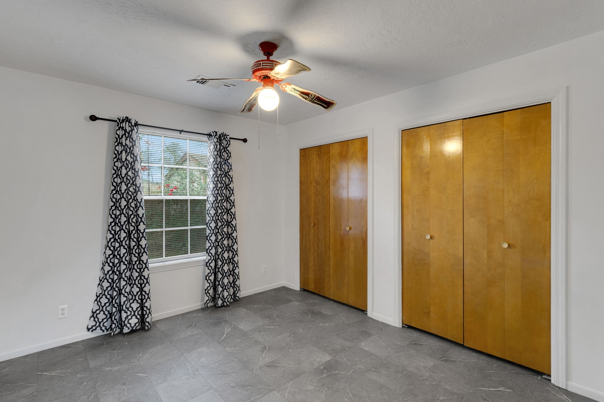 61 Campfire Circle Coldspring, TX 77331 - Photo 17 of 30 Guest bedroom 2