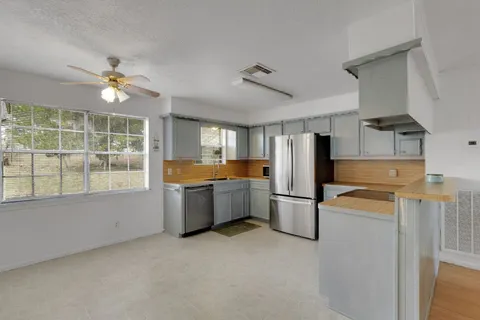 $189,900 | 61 Campfire Circle, Coldspring, TX 77331