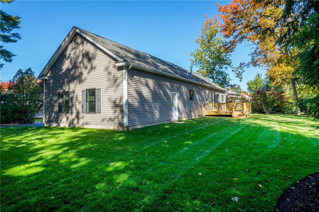 17 Applewood Road Cranston, RI 02920 - Photo 36 of 41