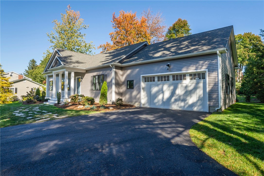 17 Applewood Road Cranston, RI 02920 - Photo 5 of 41