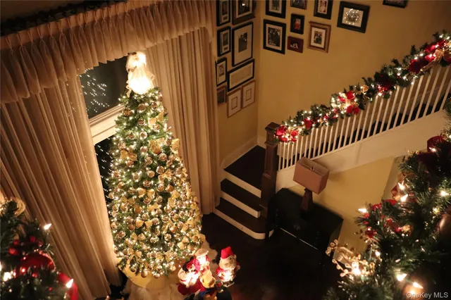 $1,499,998 | 56 Floral Parkway, Floral Park, NY 11001