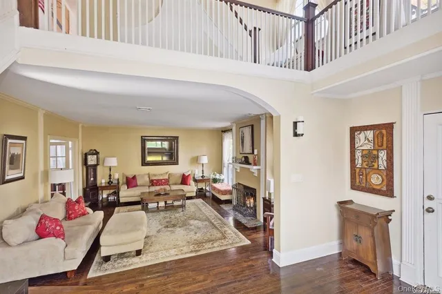 $1,499,998 | 56 Floral Parkway, Floral Park, NY 11001