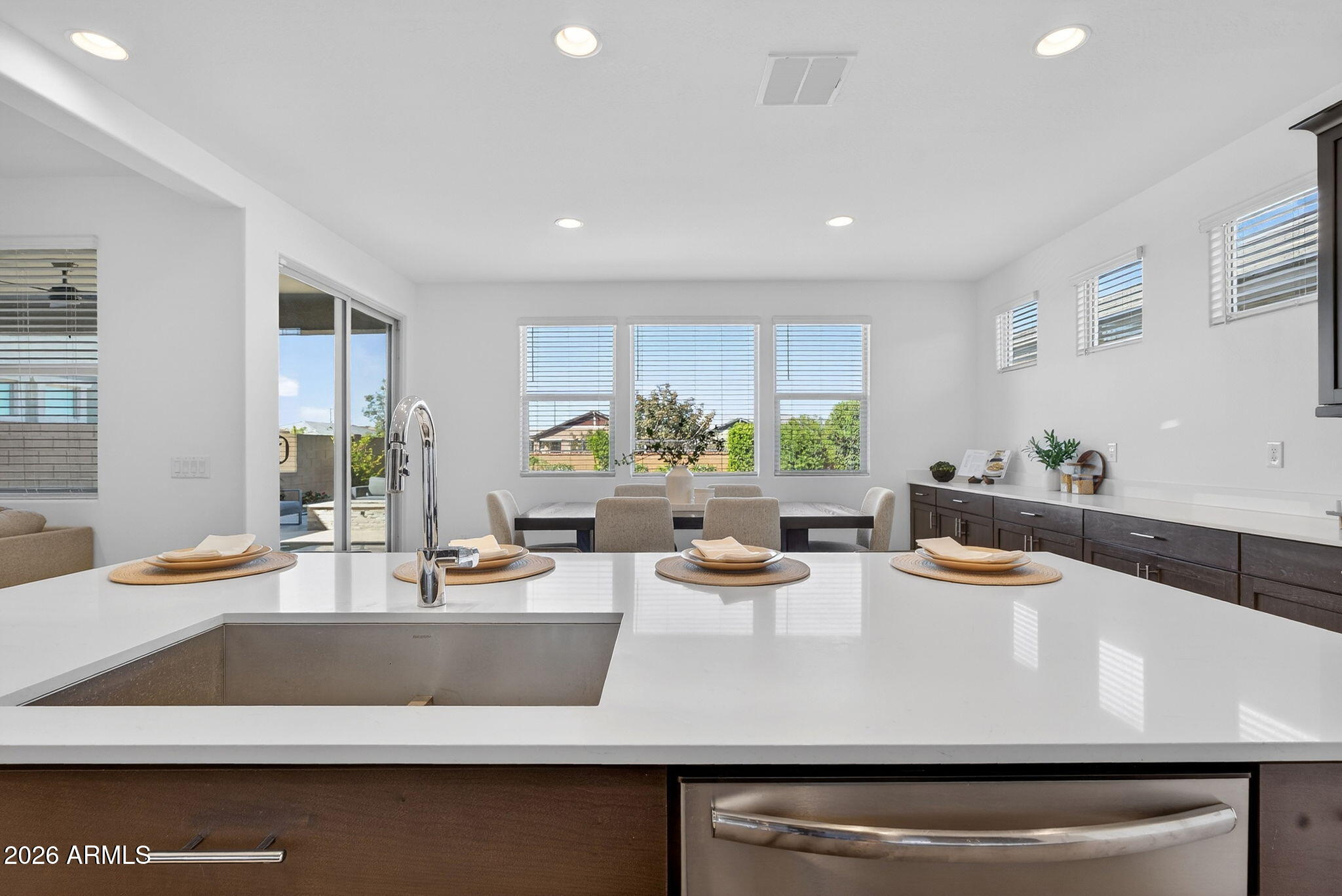 4112 East Appaloosa Road Gilbert, AZ 85296 - Photo 19 of 66 a view of a living room and dining room