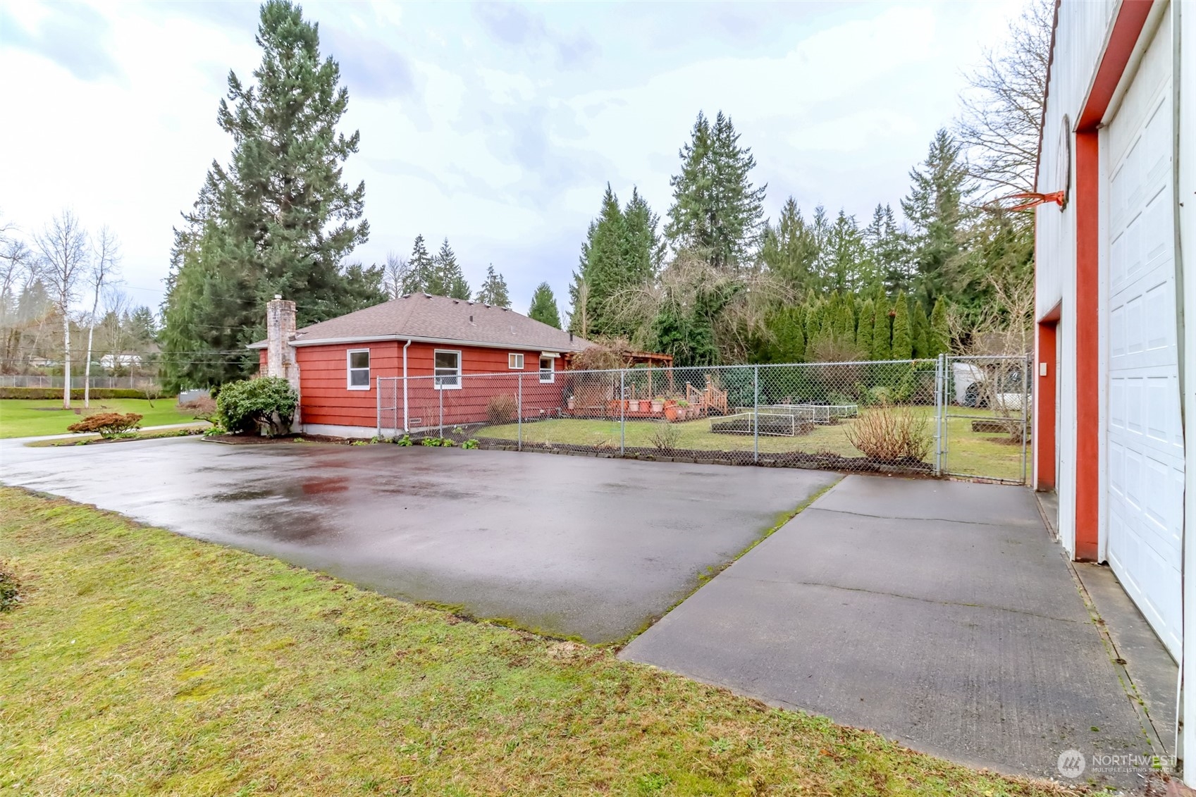13045 166th Avenue Southeast Renton, WA 98059 - Photo 5 of 40 a view of an outdoor space with swimming pool