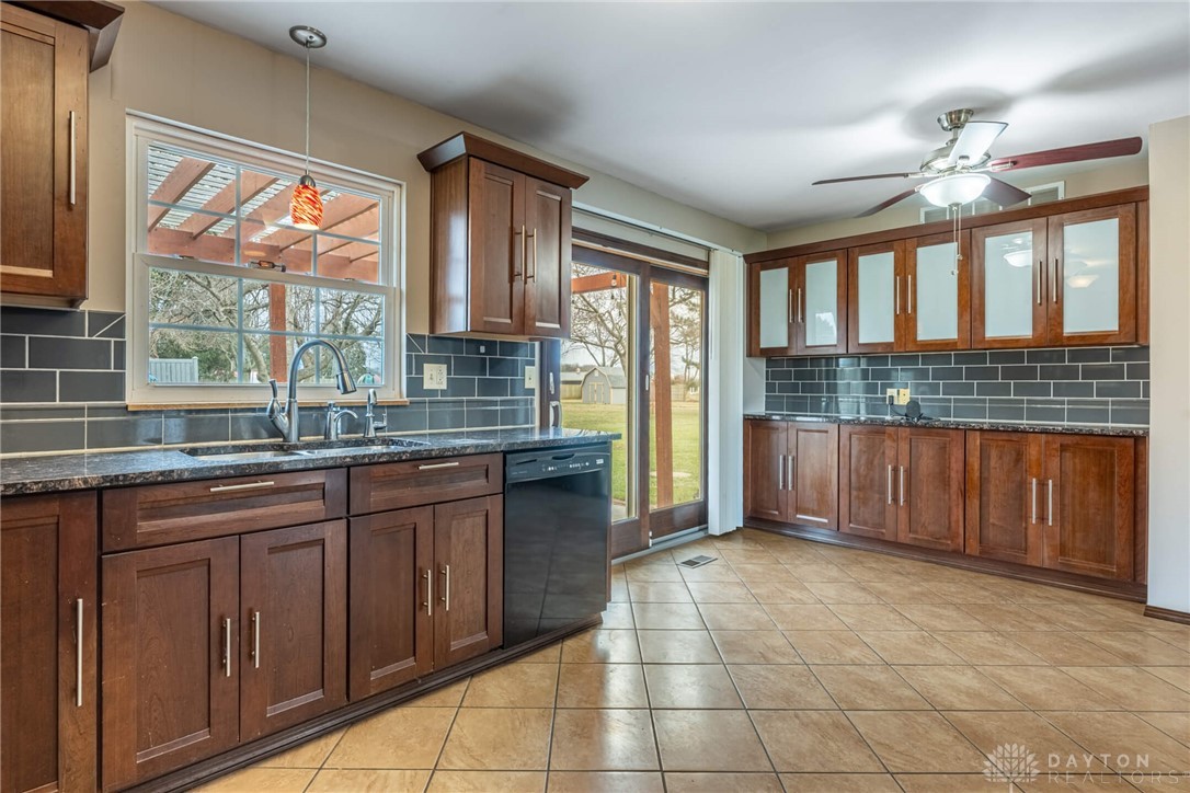 6970 Prairie Road Springfield, OH 45502 - Photo 9 of 35