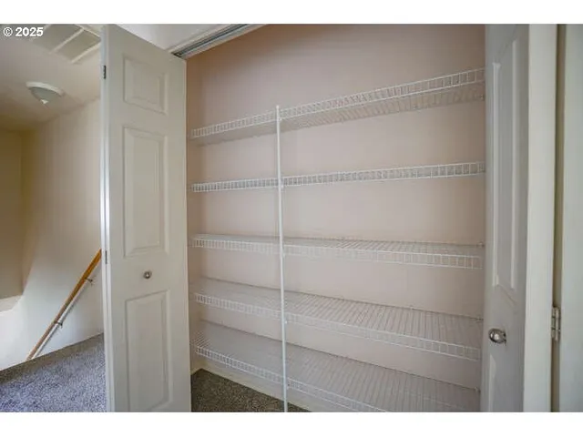 $299,000 | 4000 Northeast 109th Avenue, Unit 53, Vancouver, WA 98682