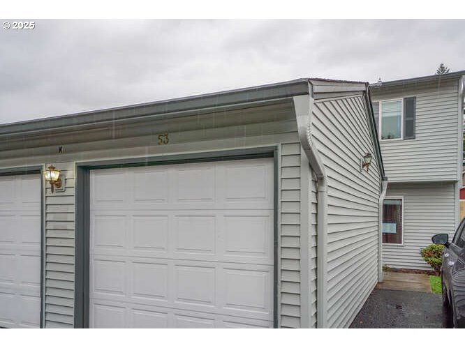4000 Northeast 109th Avenue, Unit 53 Vancouver, WA 98682 - Photo 23 of 27 a close view of closet