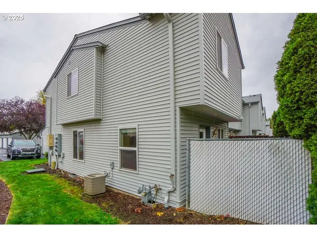 $299,000 | 4000 Northeast 109th Avenue, Unit 53, Vancouver, WA 98682