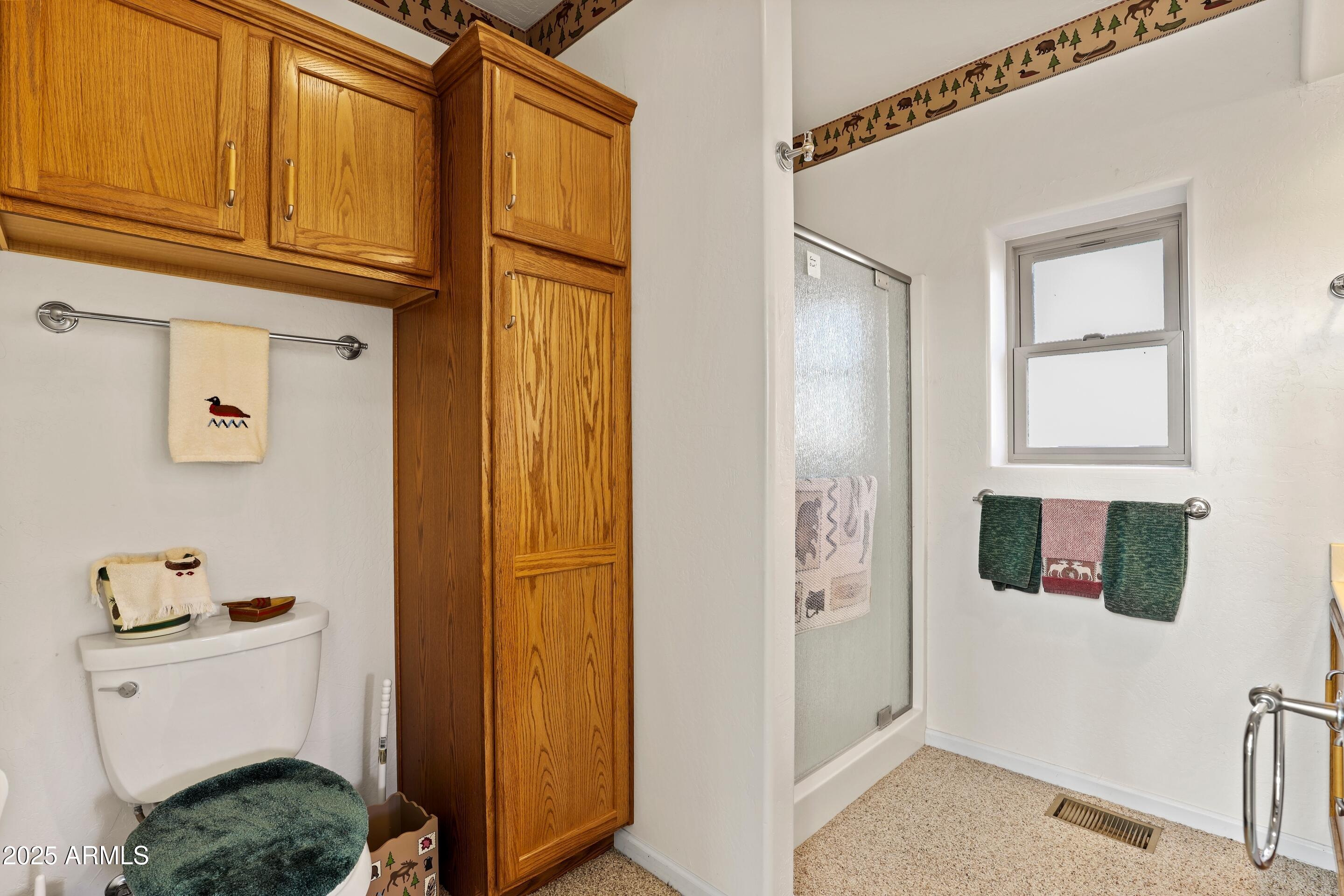 989 Verde Road Payson, AZ 85541 - Photo 21 of 44 a view of kitchen with washer and dryer