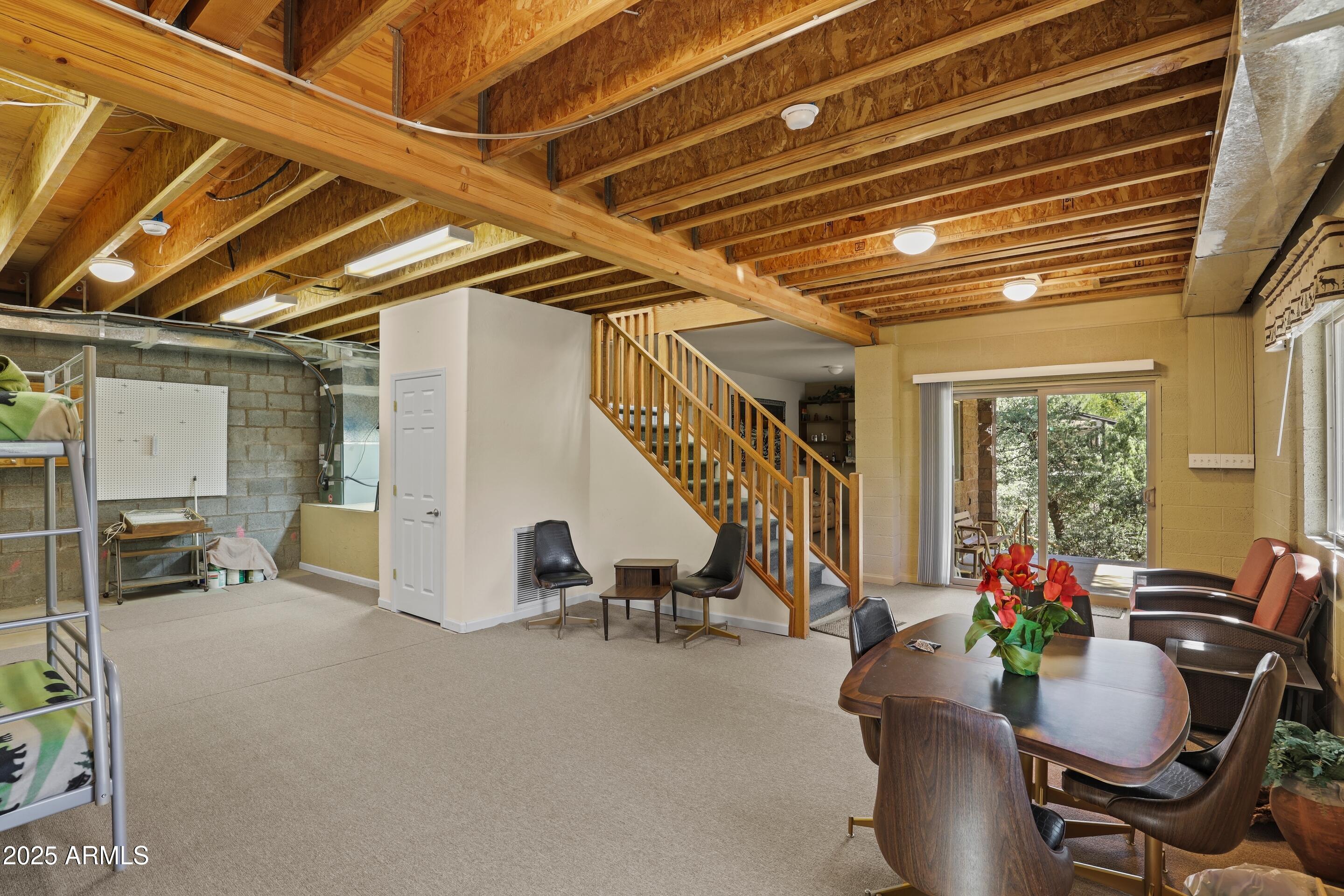 989 Verde Road Payson, AZ 85541 - Photo 30 of 44 a living room with furniture