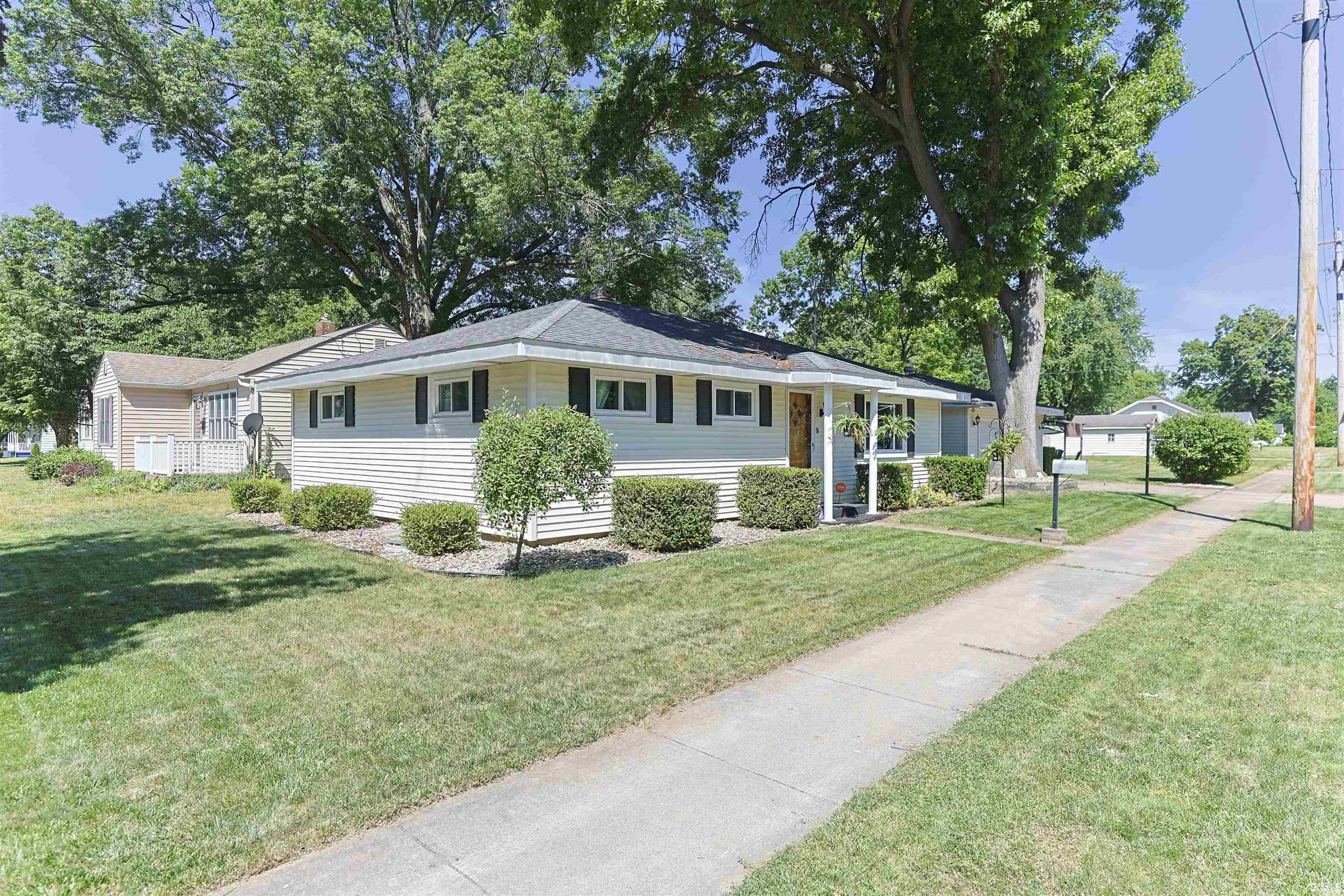 1005 Violet Road Elkhart, IN 46514 - Photo 2 of 45