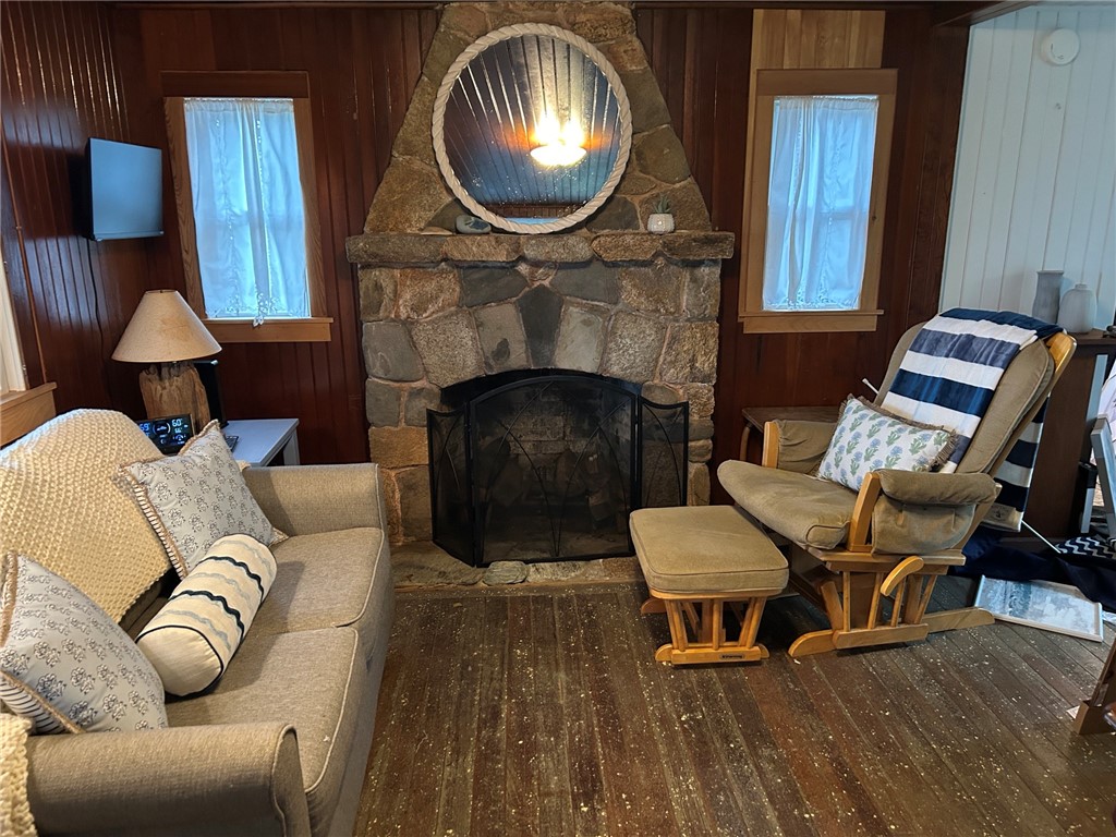 24 Point Meadows Road Little Compton, RI 02837 - Photo 11 of 26