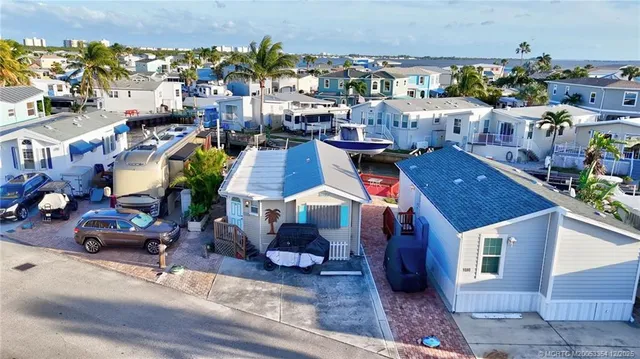 $359,000 | 1081 Nettles Boulevard, Jensen Beach, FL 34957