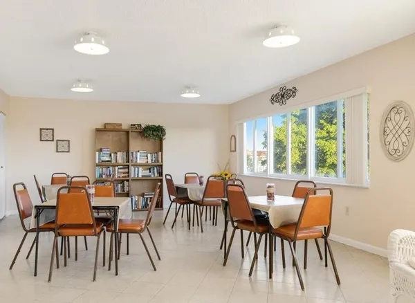 $99,900 | 6670 Royal Palm Boulevard, Unit 106K, Margate, FL 33063