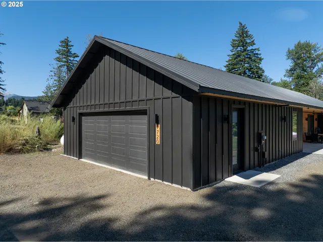 $799,000 | 7720 Clear Creek Road, Mount Hood Parkdale, OR 97041
