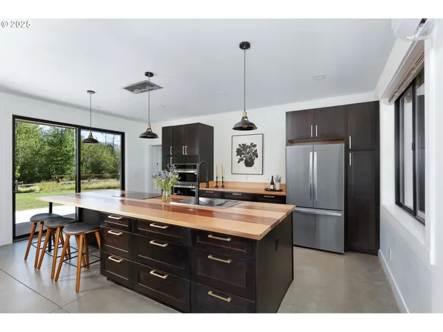 $799,000 | 7720 Clear Creek Road, Mount Hood Parkdale, OR 97041